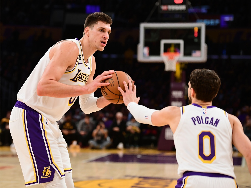 亚冠精英联赛八强出炉：沙特三强突围，中超遗憾止步