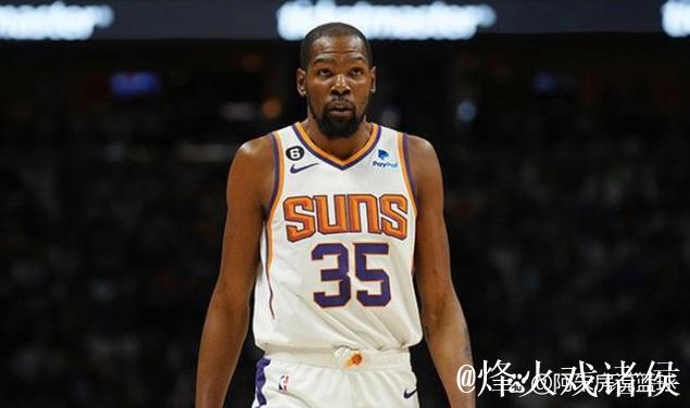 杜兰特半场高效表现:6投4中,三分全中,贡献14分3篮板1助攻1封盖 杜兰特半场高效表现:6投4中,三分全中,贡献14分3篮板1助攻1封盖